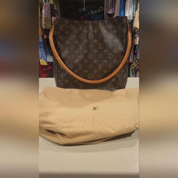 Louis Vuitton Handbags - Louis Vuitton Monogram Looping GM One Strap Bag
